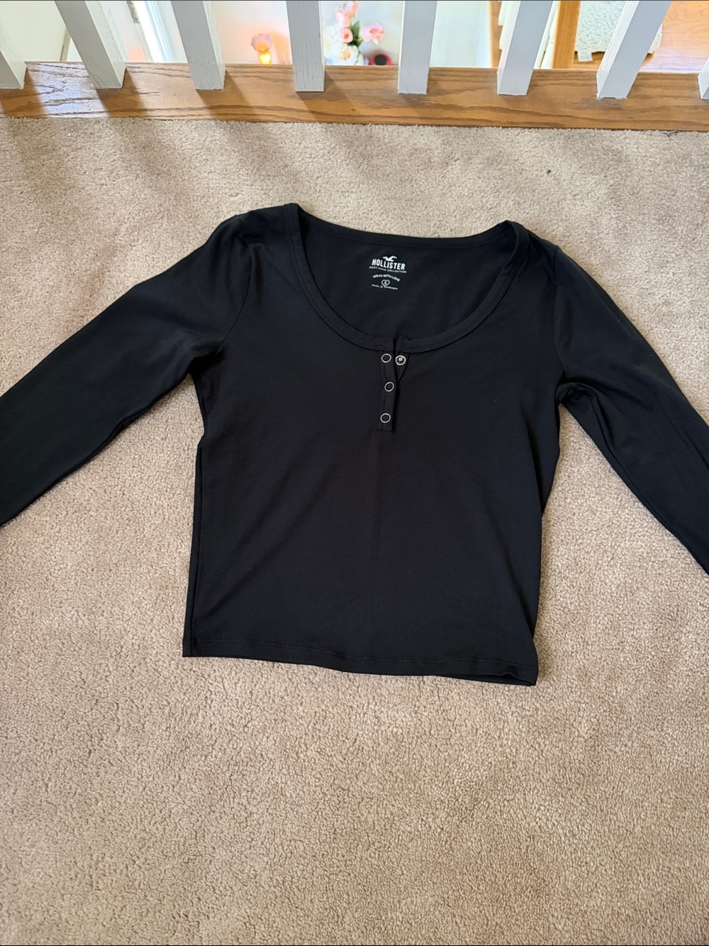 Hollister Black Long-Sleeve Henley Crop Top